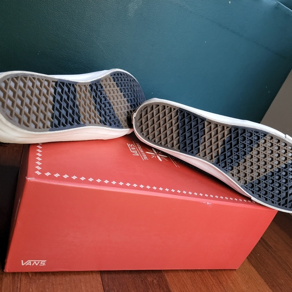 Vans Vault x Taka Hayashi Sk8 Skool LX - Nubuck/Hairy Suede - VN0A38H2N9X - Picture 8 of 10